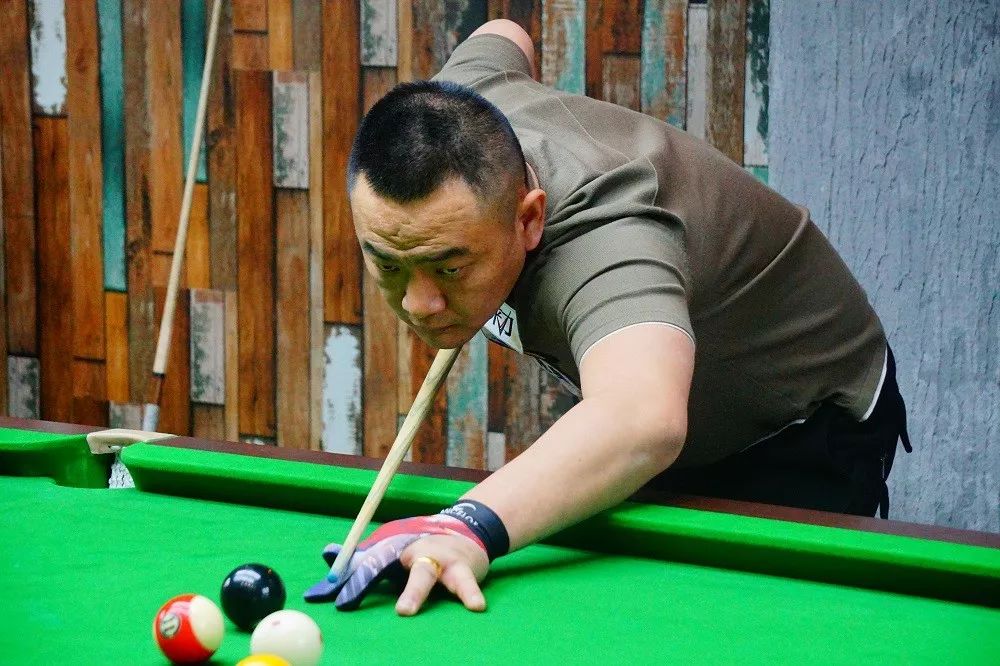 的和煦笑声 的和煦笑声